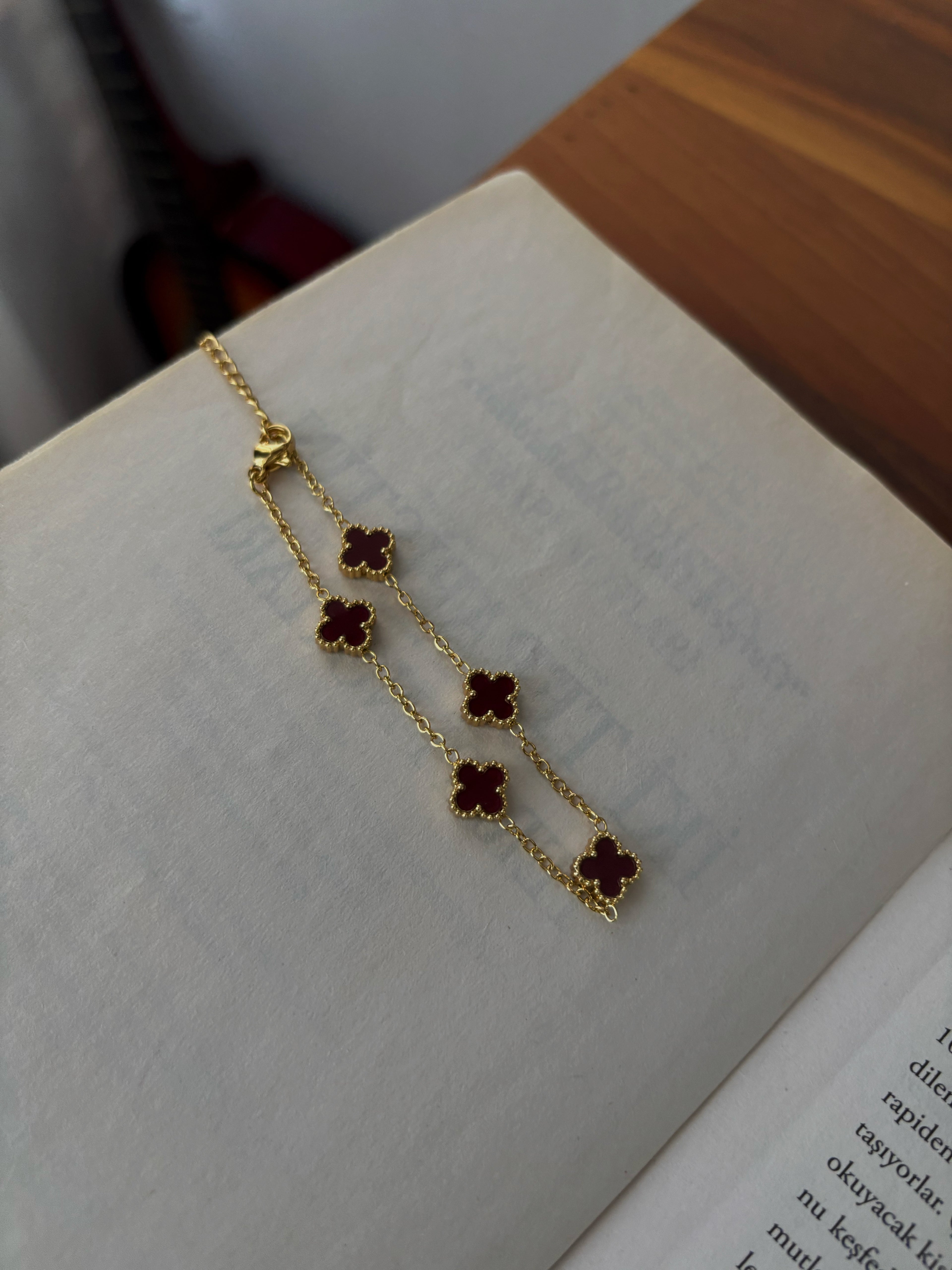 Wine Steel Clover Bileklik