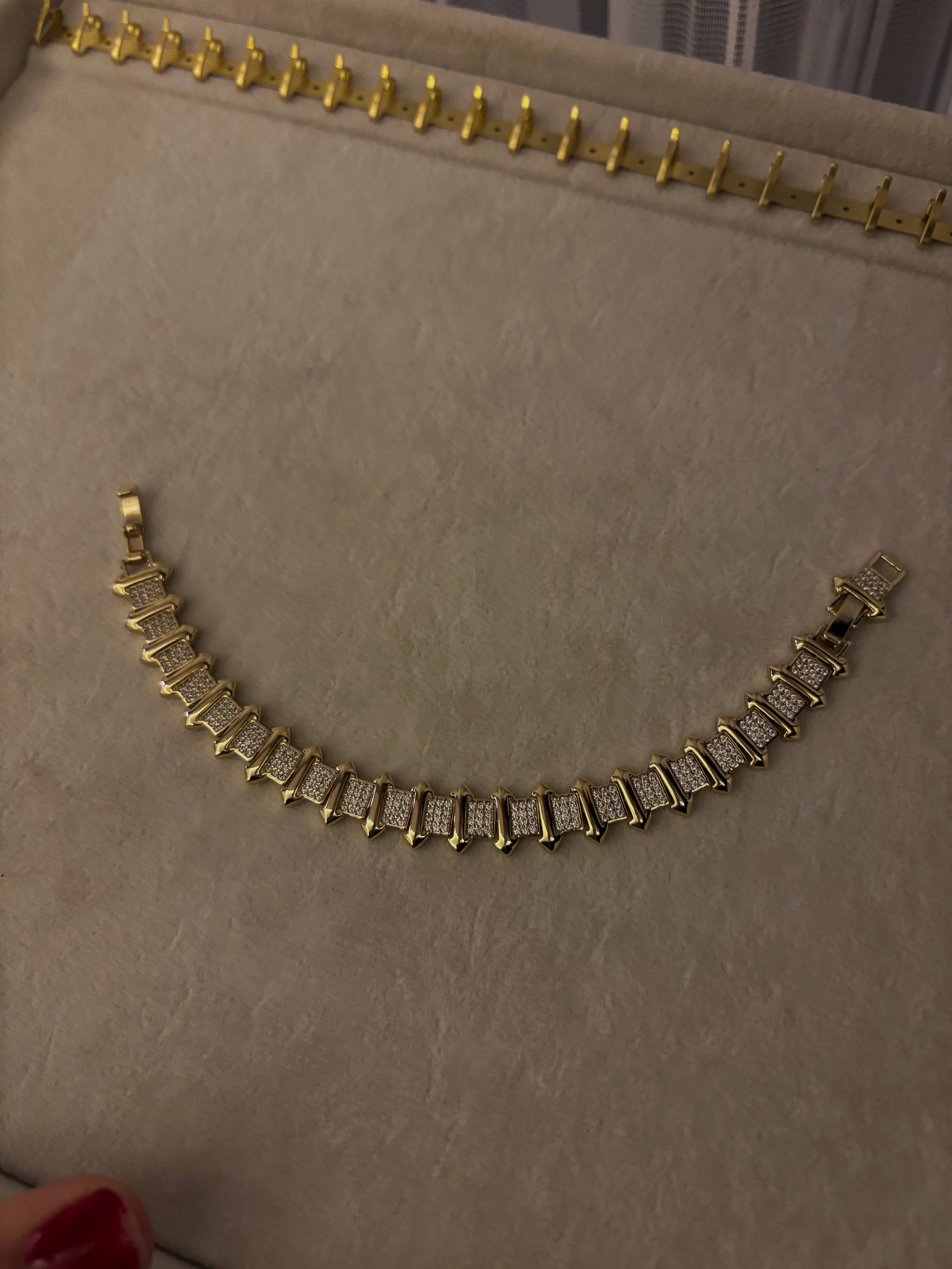 Xuping Gold Kaplama Geniş Özel Kesim Baget Işıltılı Bileklik