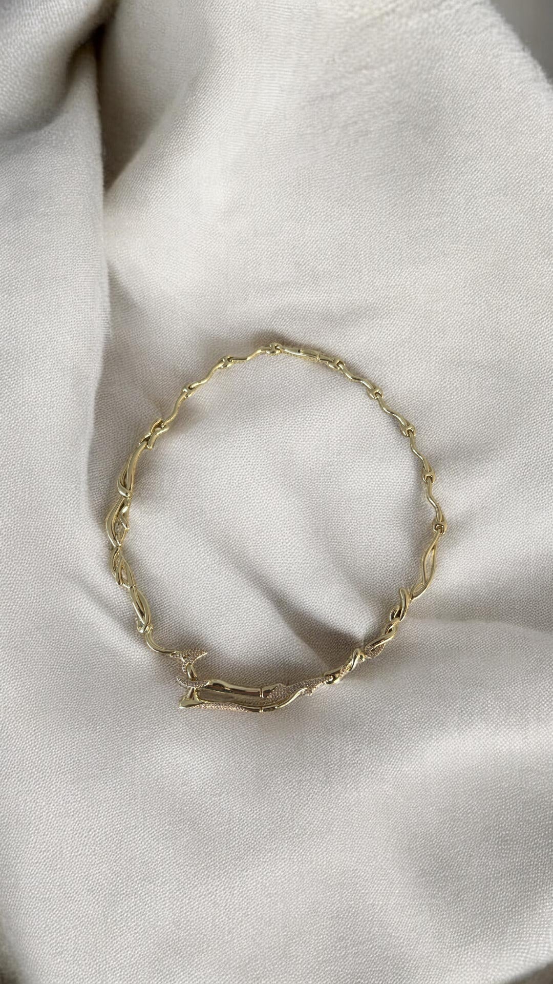 Aura Choker